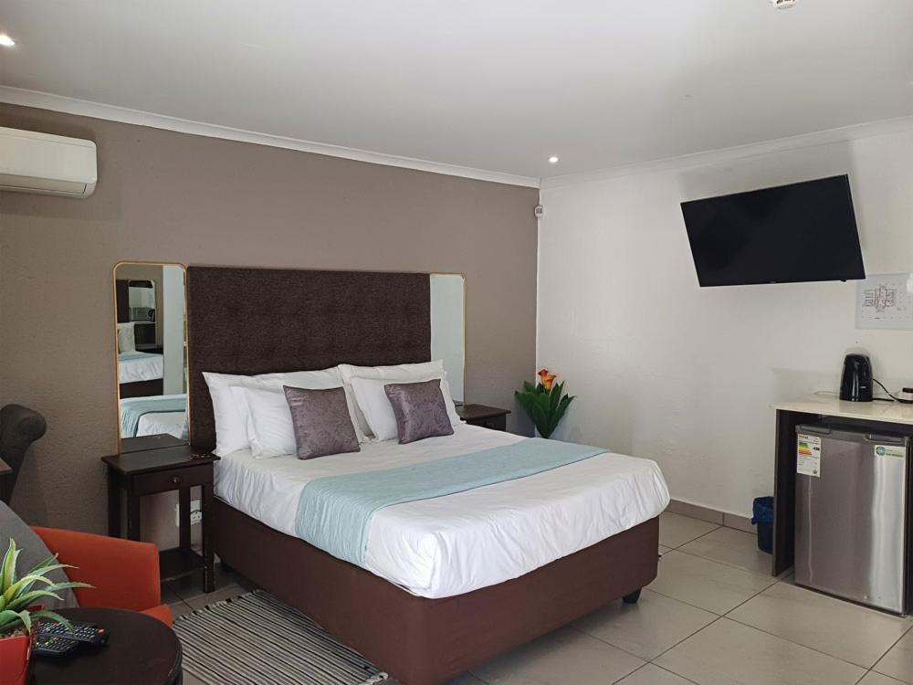 Bonim Guesthouse - Aka Magisha Guesthouse Mbombela Kültér fotó